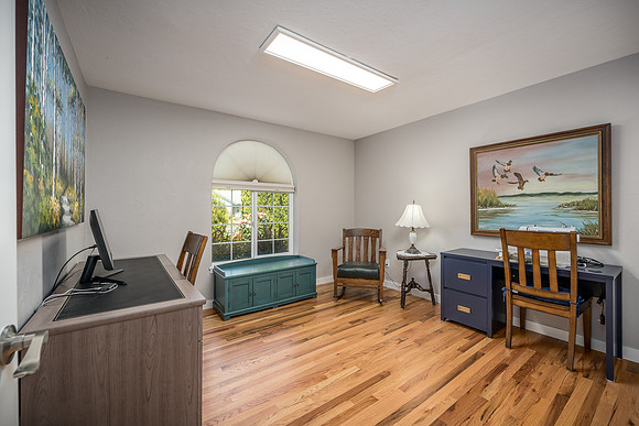 1835 NW Grandview Dr-21