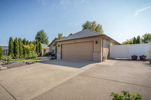 1835 NW Grandview Dr-4