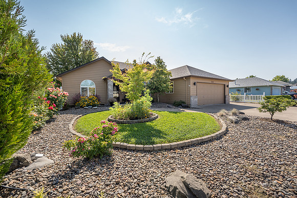 1835 NW Grandview Dr-3