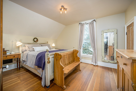 526 Fifth Ave SE-18
