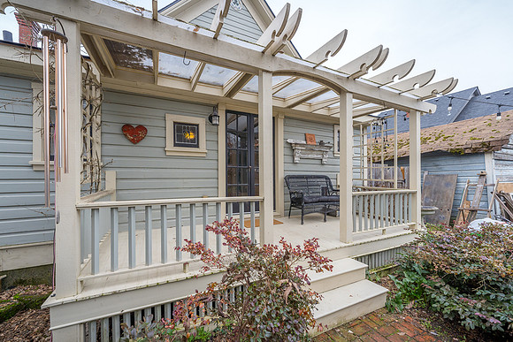526 Fifth Ave SE-31