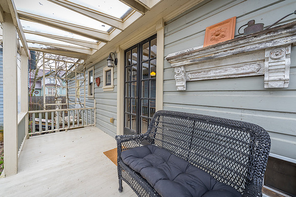 526 Fifth Ave SE-33