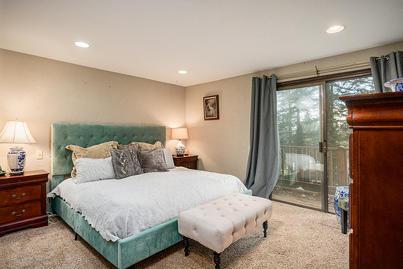 2776 NW Pineview Dr-14