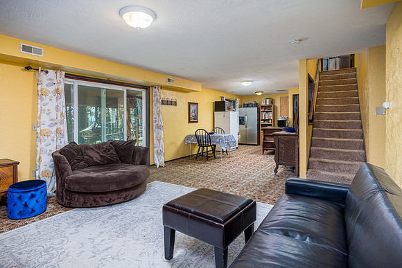 2776 NW Pineview Dr-18