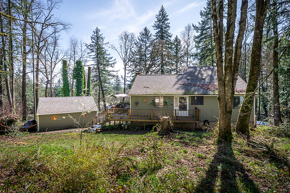 2776 NW Pineview Dr-33