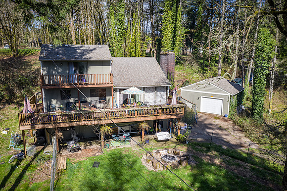 2776 NW Pineview Dr-41