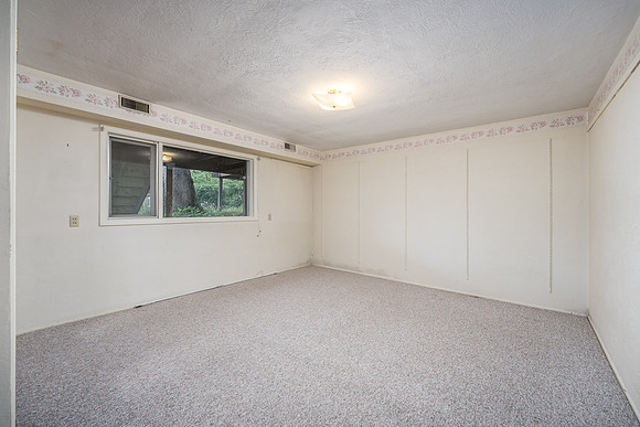 2660 SW Deamond Dr-19