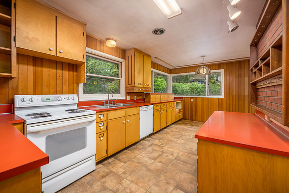 2660 SW Deamond Dr-5