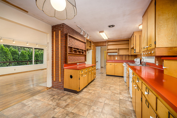 2660 SW Deamond Dr-7