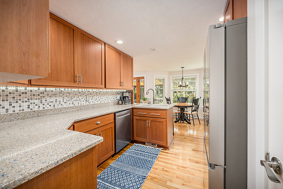 1835 NW Grandview Dr-15