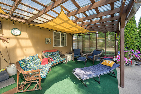 1835 NW Grandview Dr-25