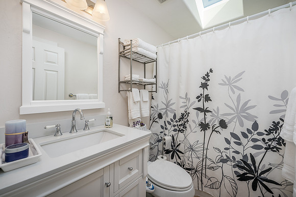1835 NW Grandview Dr-22