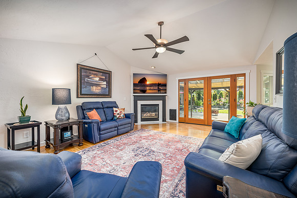 1835 NW Grandview Dr-9